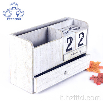 Organizer vintage in legno con blocchi calendario